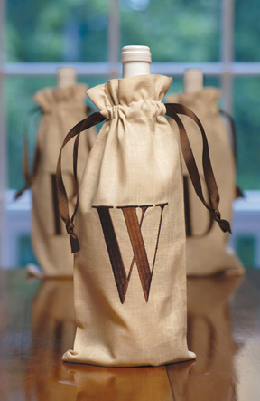 linen wine bags with block monogram gracious style wine bags 288x443