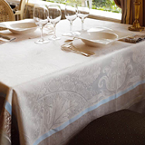Isaphire Platine Table Linens | Gracious Style