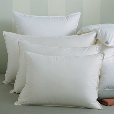 Arcadia Down Alternative Pillows Hypoallergenic | Gracious Style