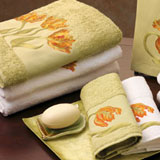 Tulip Embroidered Bath Towels | Gracious Style